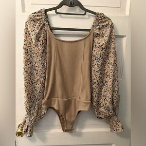Promesa Tan Floral Bodysuit